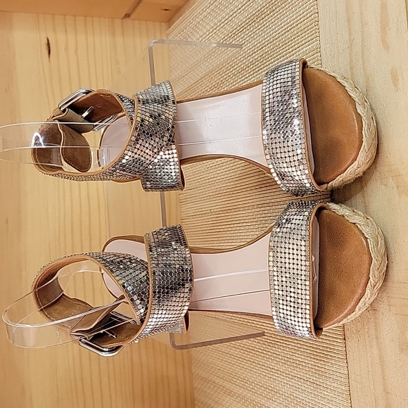 Stuart Weitzman Metal Mesh Platform Wedge Sandals sz8 - Picture 2 of 10